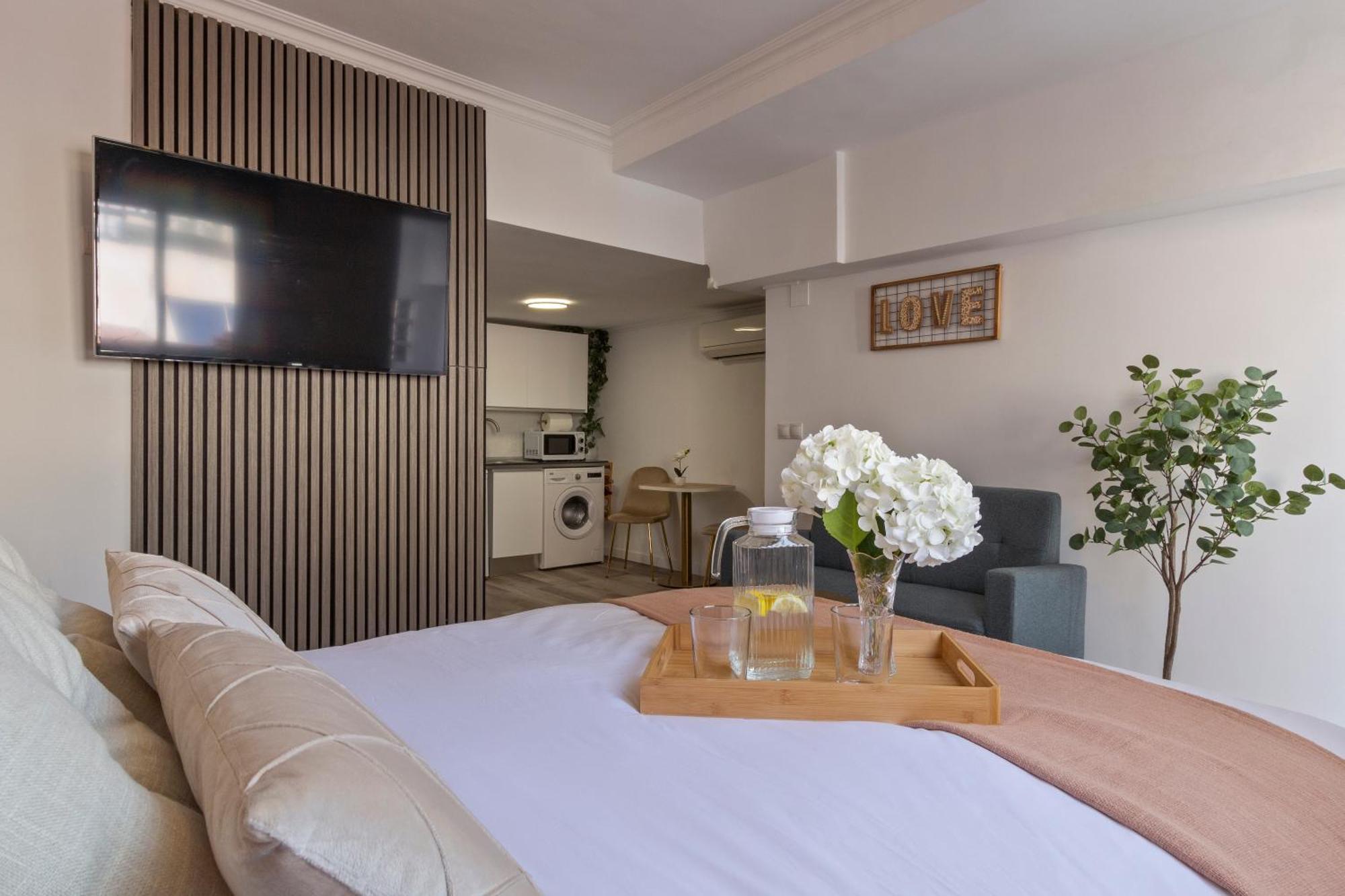 מאלגה Luxer Holidays מראה חיצוני תמונה